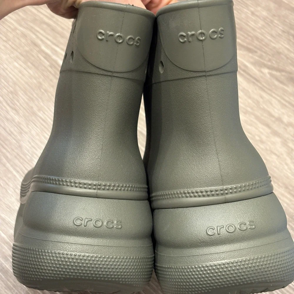 Crocs Crush Boot Dusty Olive Green Platform Waterproof Rain Boots Gorpcore 6 NEW